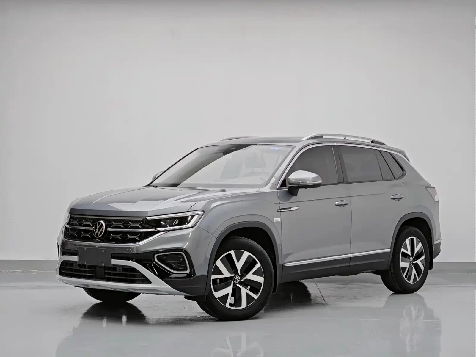 Volkswagen Tayron 2023 из объявления на китайском рынке